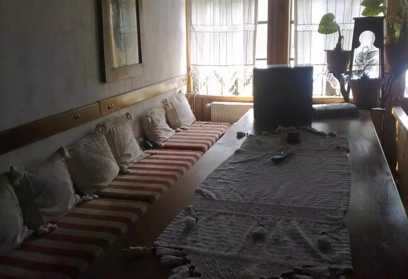 Majatalo Guesthouse Peyna