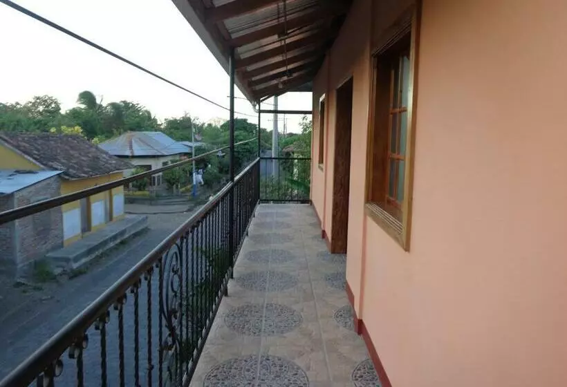 ペンション Hostal Rancho Sabor Isleño   Ometepe