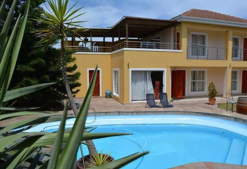 Majatalo Natalie Guesthouse