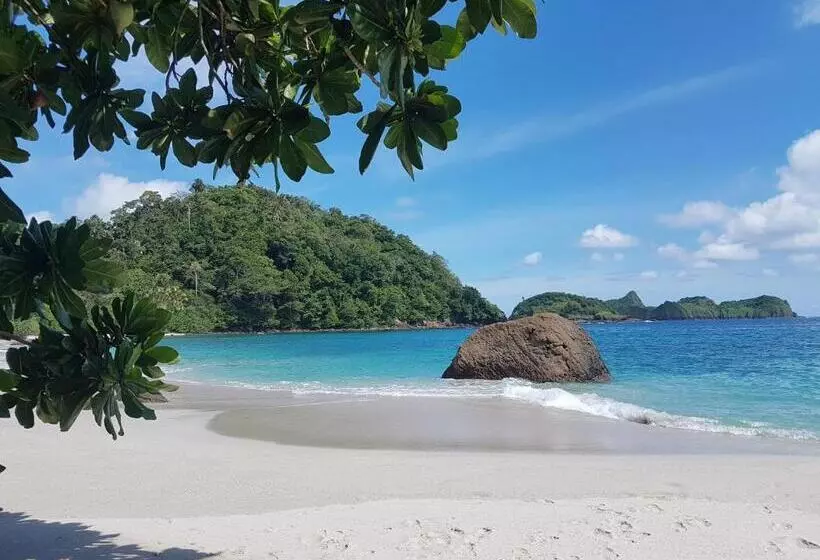 پانسیون Red Island Bungalows