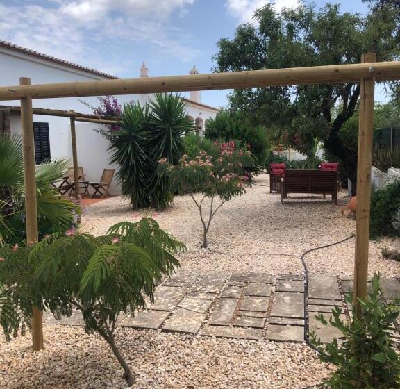 Quinta Das Amendoeiras B&b