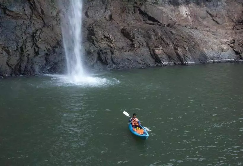 リゾートホテル Sterling Nature Trails Dabhosa , Jawahar