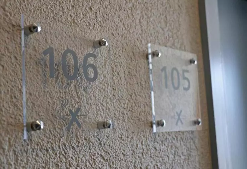 Aamiaismajoitus (B&B) Gasthof Pizzeria Weingarten