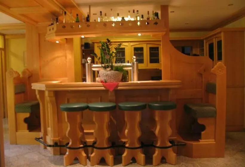 Der Westerwaldwirt Hotel Landhaus   Stähler