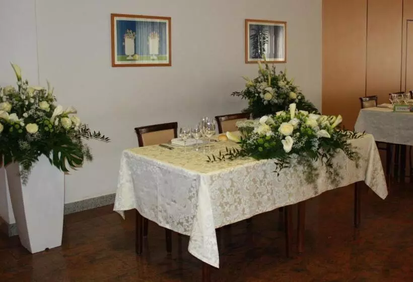 ホテル Albergo Ristorante Cicin