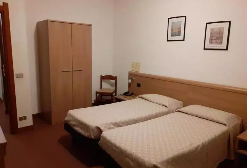 ホテル Albergo Ristorante Cicin