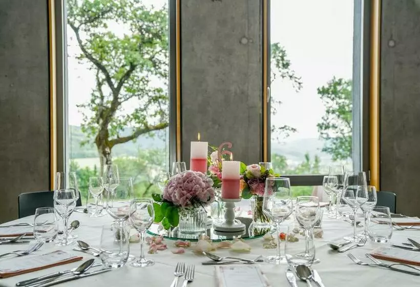 Hotelli Hofgut Hohenkarpfen