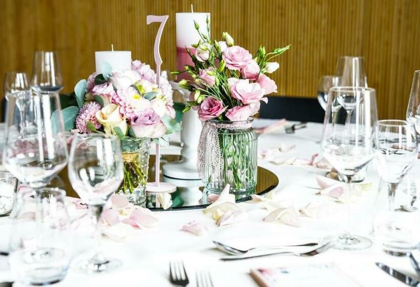 酒店 Hofgut Hohenkarpfen