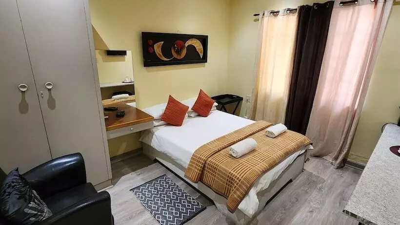 ホテル Pofadder Inn