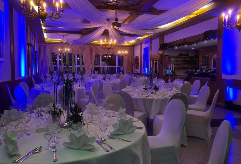 בית מלון כפרי & Restaurant Krone