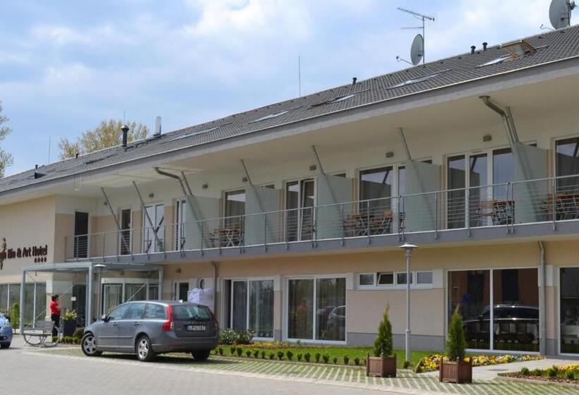 Hotell Szepia Bio And Art