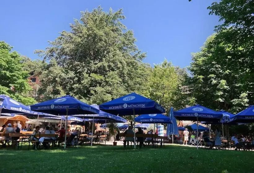 Hotelli Waldgasthof Buchenhain