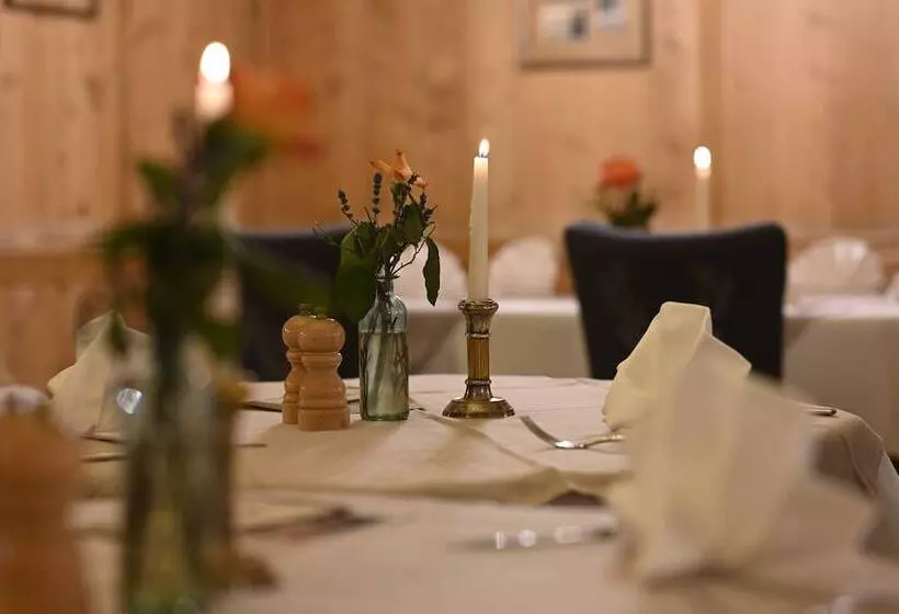 Hotelli Waldgasthof Buchenhain