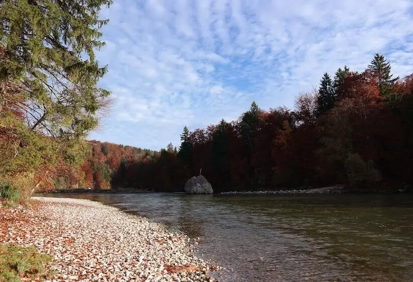 Hotelli Waldgasthof Buchenhain