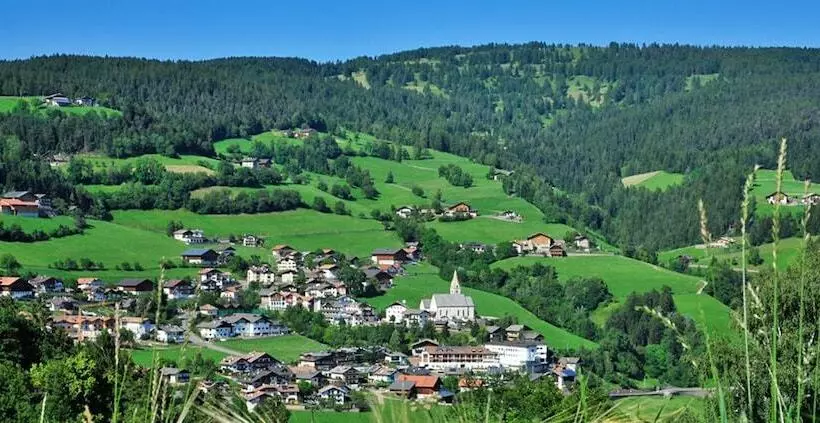 Hotelli Zum Löwen   Al Leone