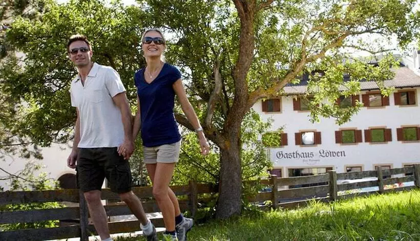 Hotelli Zum Löwen   Al Leone