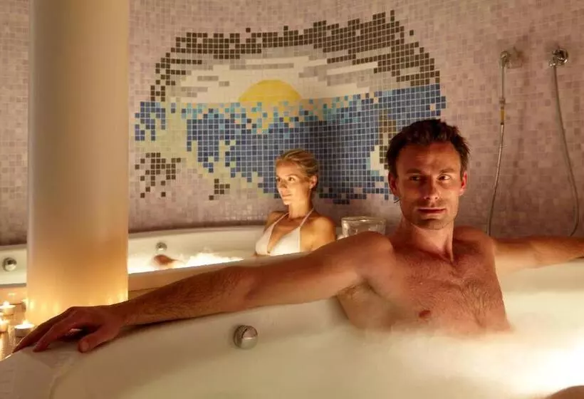 Hotelli Zum Löwen   Al Leone