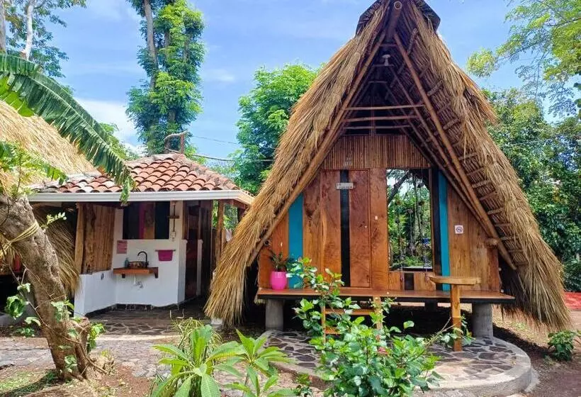 La Urraca Loca Hostel