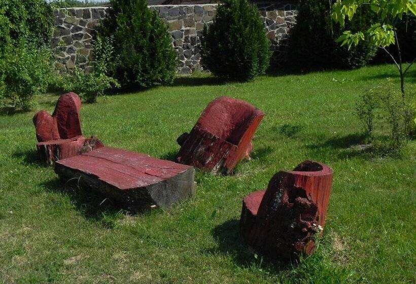 Мотель And Restaurant Complex Skolmo