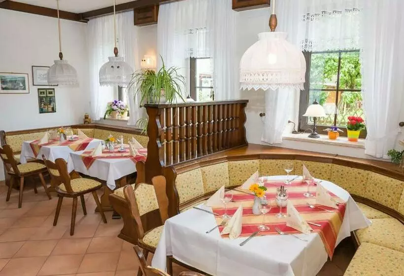 Majatalo Landhotel Zum Hammer