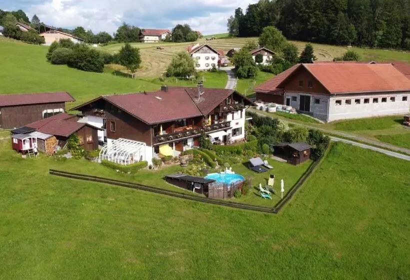 Majatalo Landhaus Erna