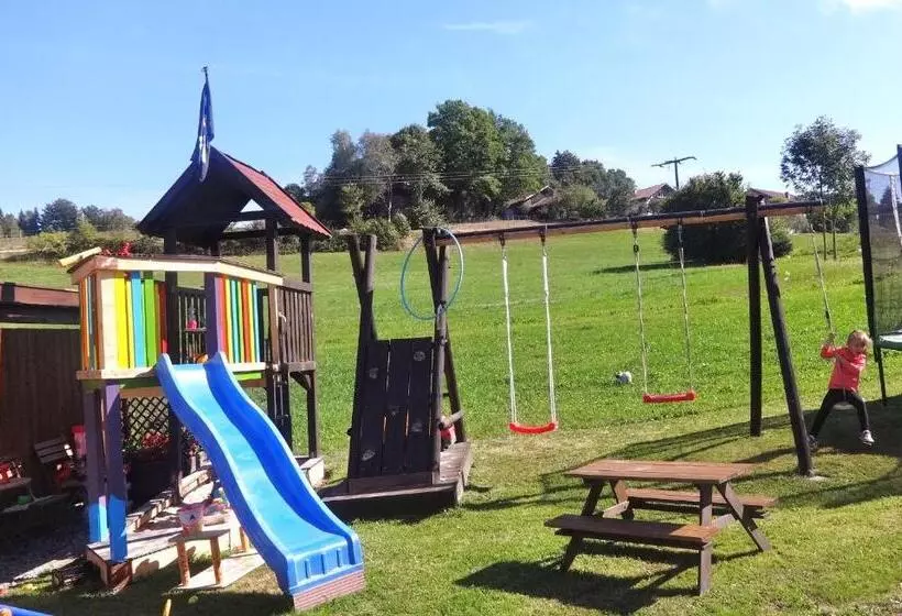 Majatalo Landhaus Erna