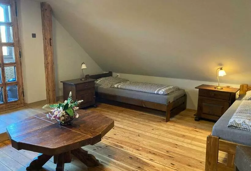 Majatalo Penzion, Restaurace Jaro Věšín Brdy