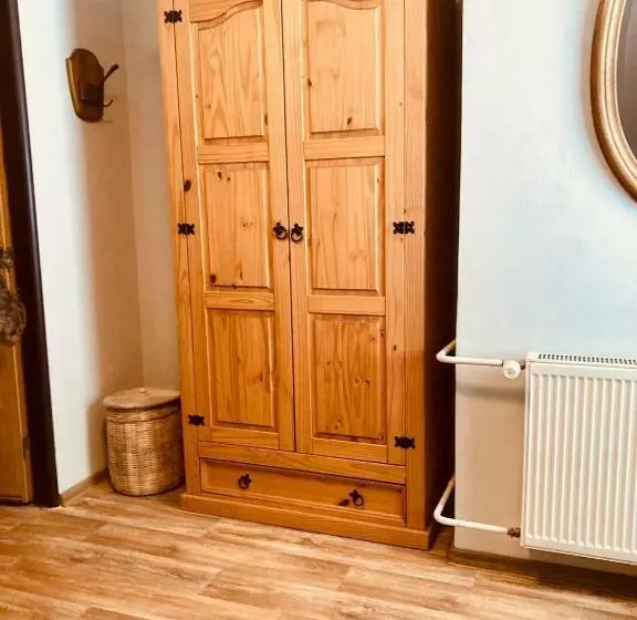 Majatalo Penzion, Restaurace Jaro Věšín Brdy