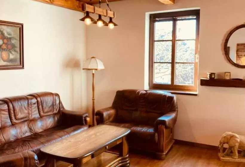 Majatalo Penzion, Restaurace Jaro Věšín Brdy