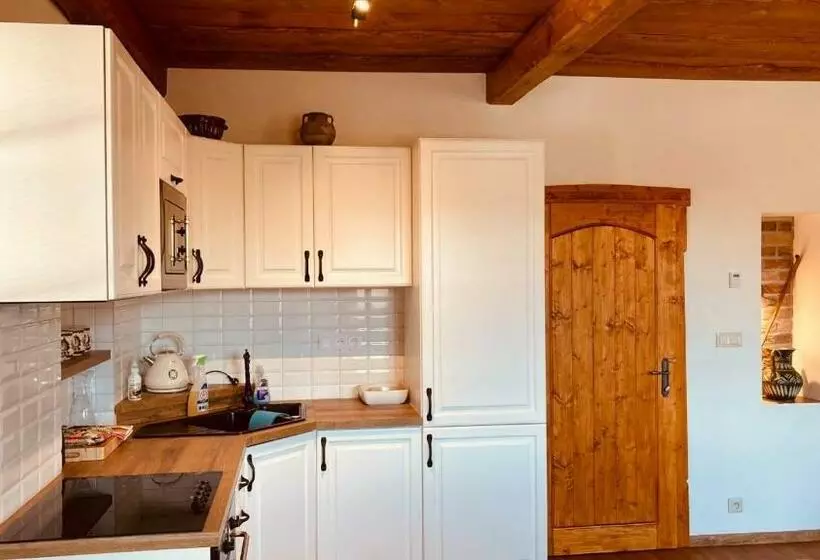 Majatalo Penzion, Restaurace Jaro Věšín Brdy