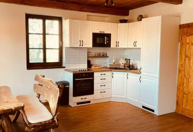 Majatalo Penzion, Restaurace Jaro Věšín Brdy