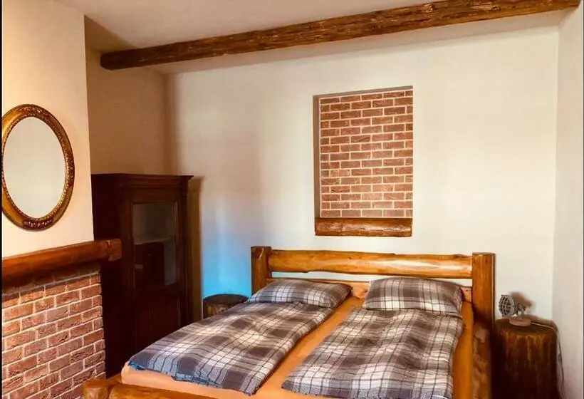 Majatalo Penzion, Restaurace Jaro Věšín Brdy