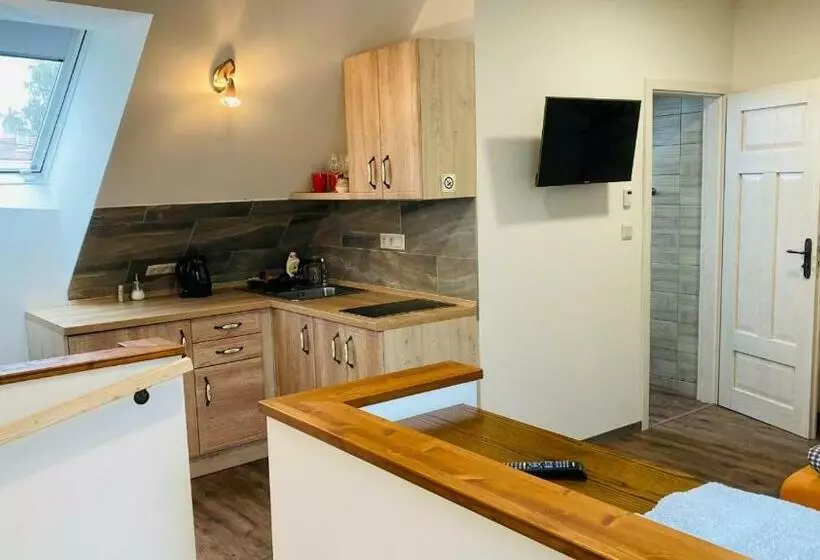 Majatalo Penzion, Restaurace Jaro Věšín Brdy