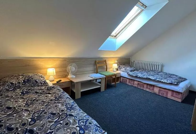 Majatalo Penzion U Fouska