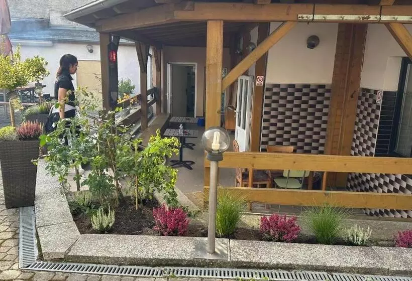 Majatalo Penzion U Fouska