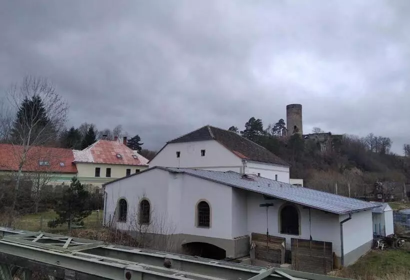 Majatalo Penzion U Jezu Dobronice