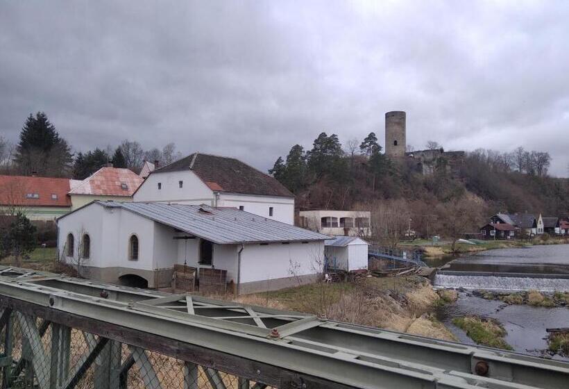 Pensão Penzion U Jezu Dobronice