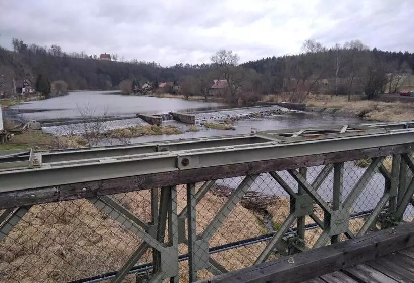 Majatalo Penzion U Jezu Dobronice