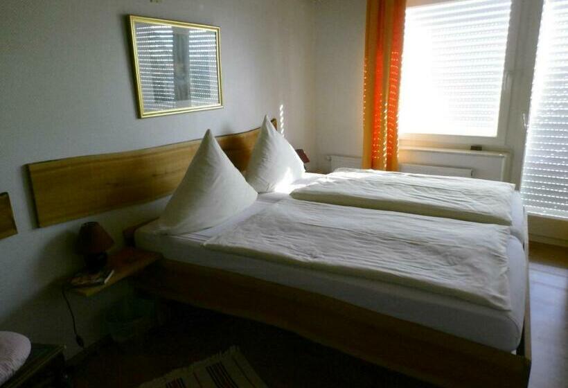 פנסיון Gasthaus Zur Burgschänke