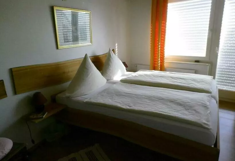 Majatalo Gasthaus Zur Burgschänke