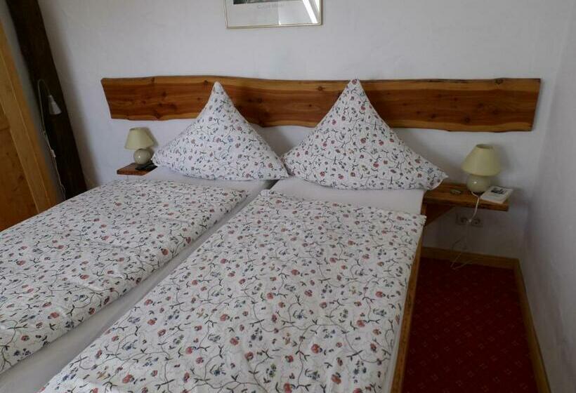 פנסיון Gasthaus Zur Burgschänke