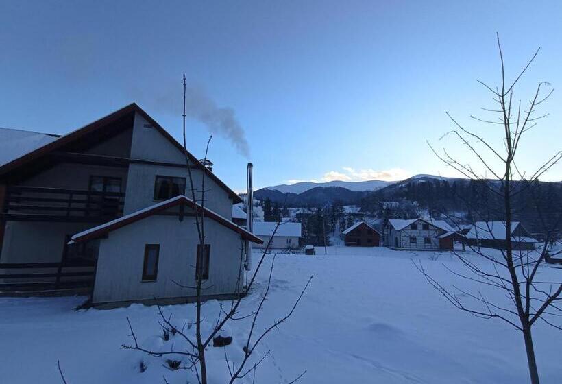 פנסיון Sadyba Sunny House