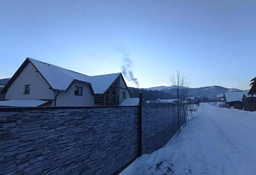 ペンション Sadyba Sunny House