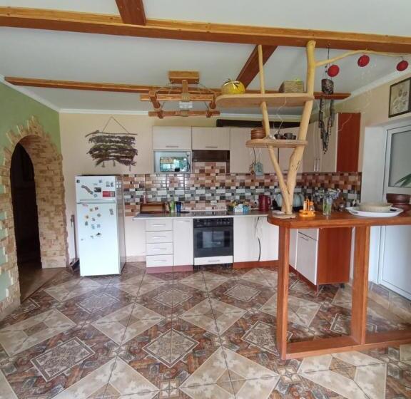 פנסיון Sadyba Sunny House