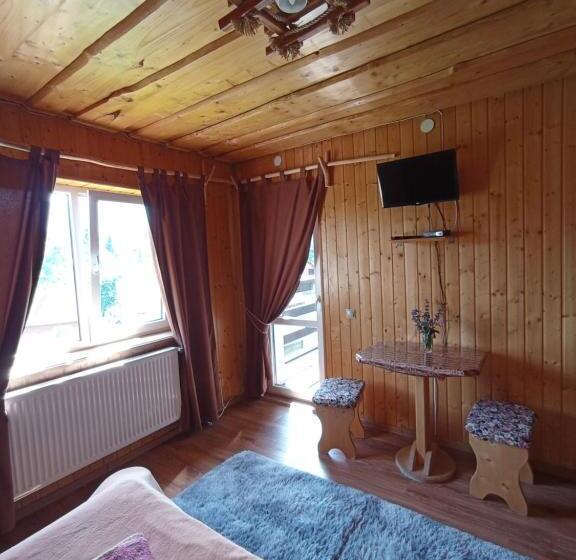 פנסיון Sadyba Sunny House