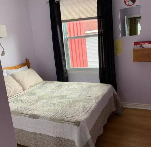 Retkeilymaja Exploits Inn And Suites