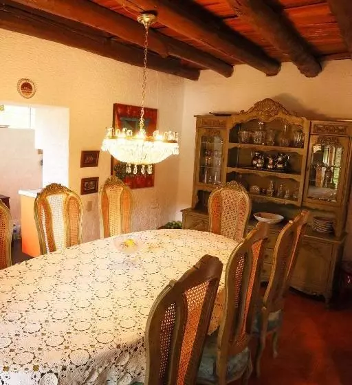 Retkeilymaja Posada El Portal De La Loma