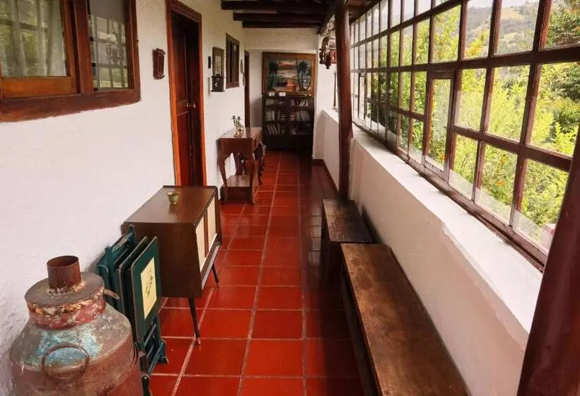 Retkeilymaja Posada El Portal De La Loma