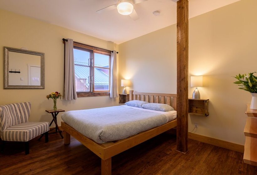 فندق صغير Riding Fool Accommodation