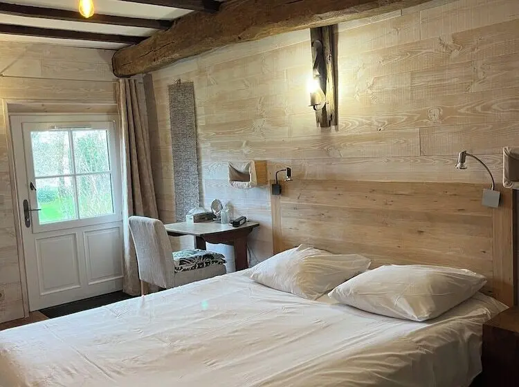 ベッドアンドブレックファースト Aux Chambres Des Bujours